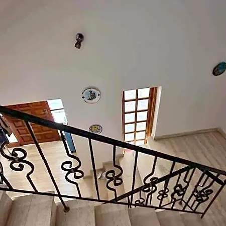 Alexia's In * Volos